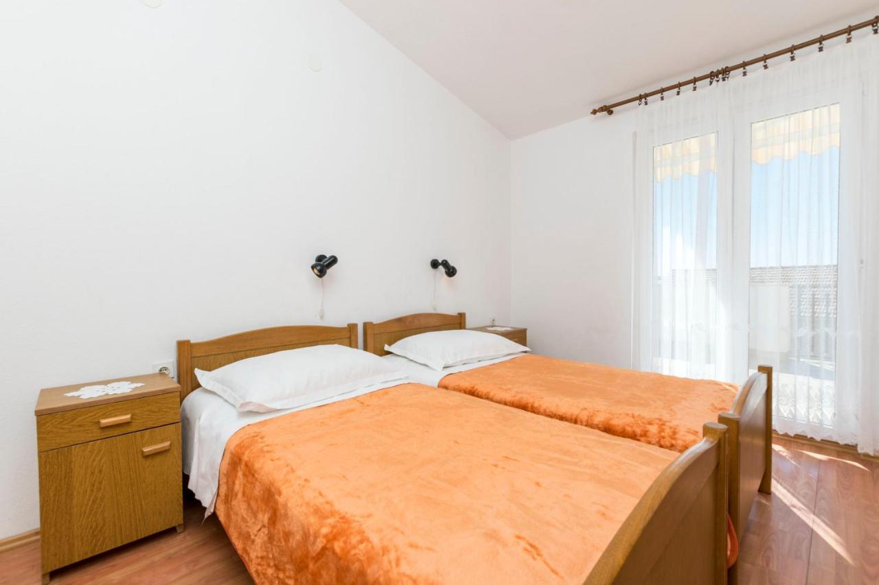 Apartments Neda Trogir Exterior photo
