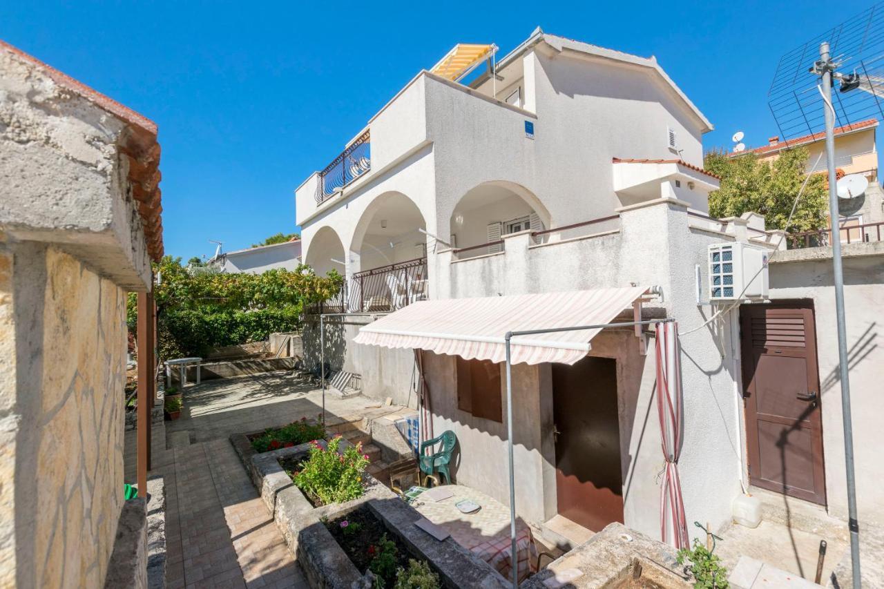 Apartments Neda Trogir Exterior photo